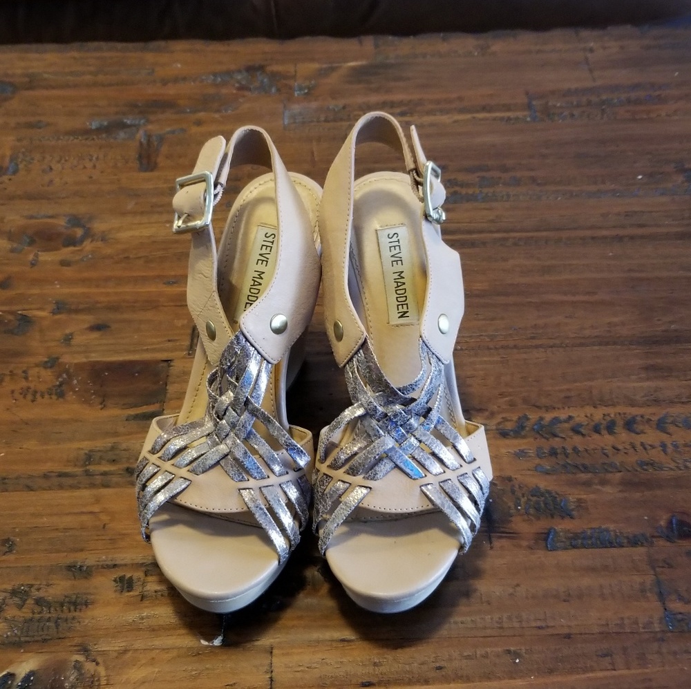 Steve madden Turnpyke Wedges. Sz6.5 - Picture 3 of 4